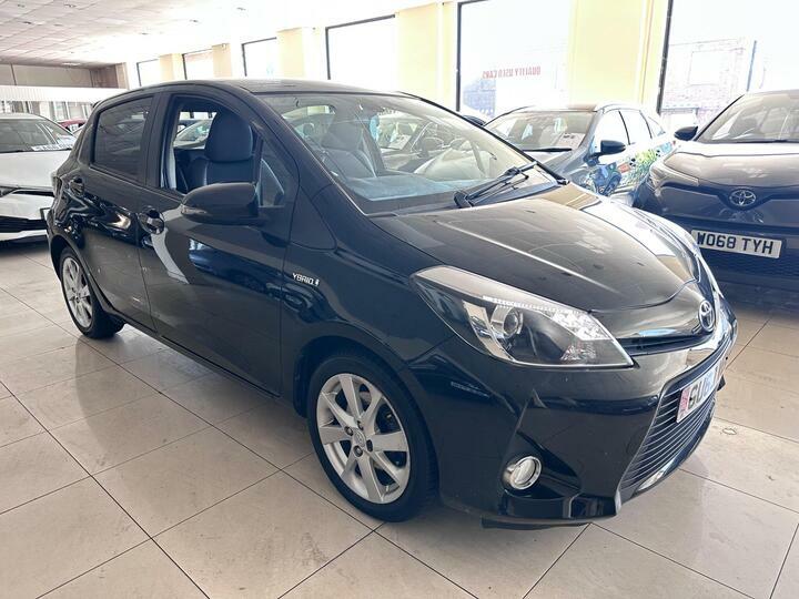 Toyota Yaris 1.5 Vvt-h T Spirit Cvt Euro 5 GU63VEW Black #2