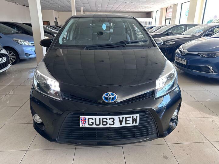 Toyota Yaris 1.5 Vvt-h T Spirit Cvt Euro 5 Black