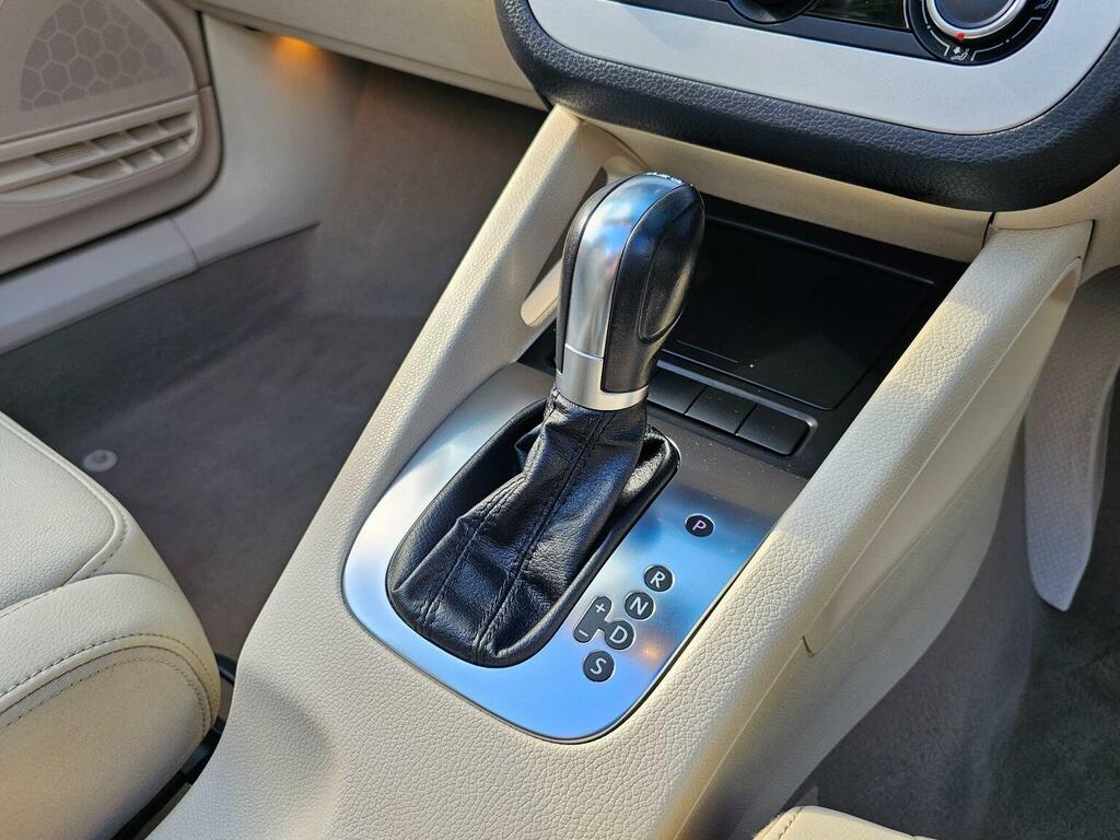 Volkswagen EOS Convertible Black #45