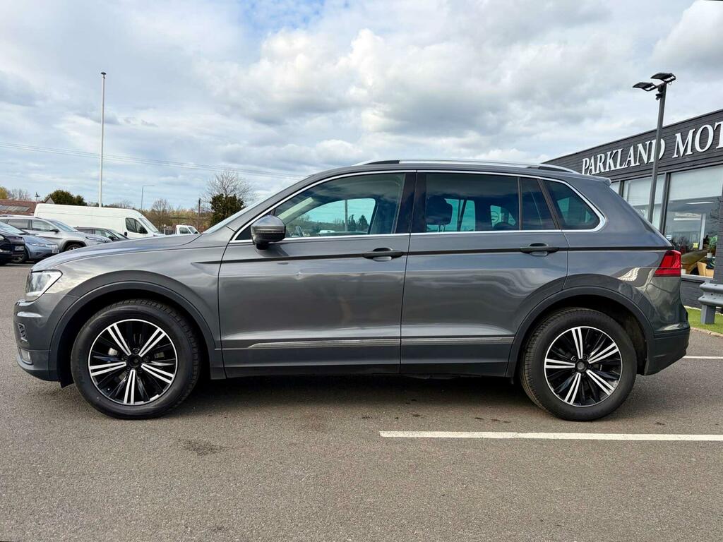 Volkswagen Tiguan 2.0 Tdi Se Navigation Euro 6 Ss SC67RXM Grey #5