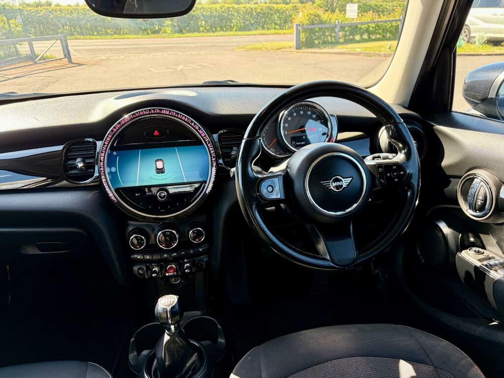 Mini Hatch 1.5 Cooper Classic Euro 6 Ss GV71LHX Black #2