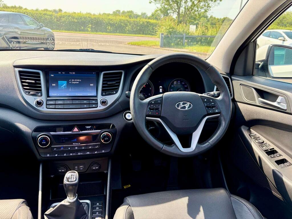 Hyundai Tucson 2.0 Crdi Blue Drive Premium Se Euro 6 Ss White #2