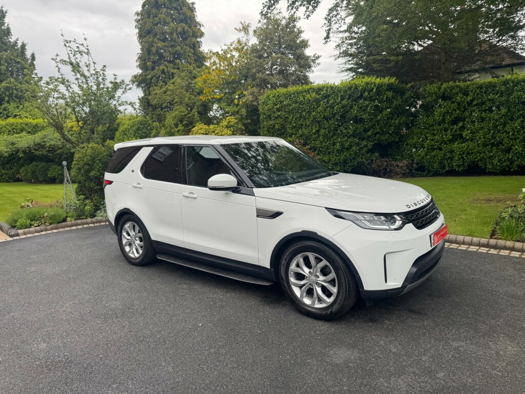 Land Rover Discovery Estate White