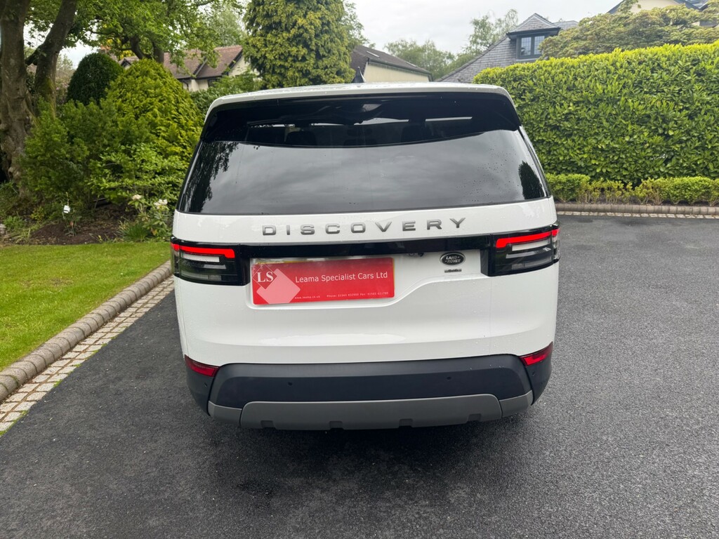 Land Rover Discovery Estate MM68PZO White #4