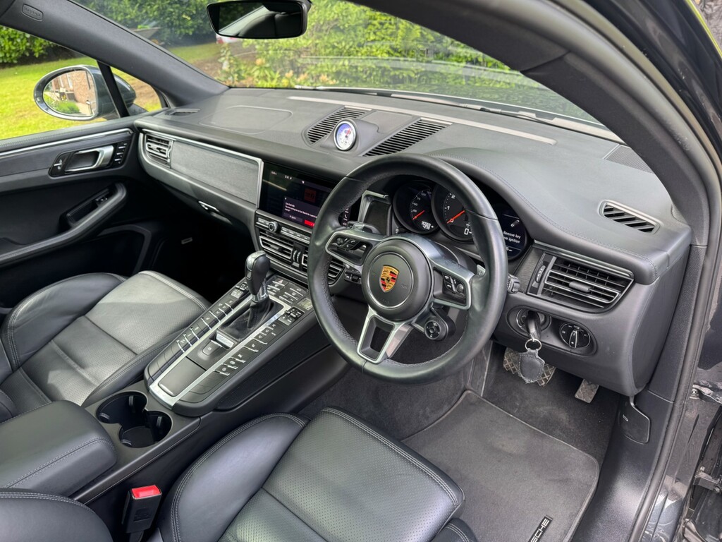 Porsche Macan Estate ML70VSY Grey #2