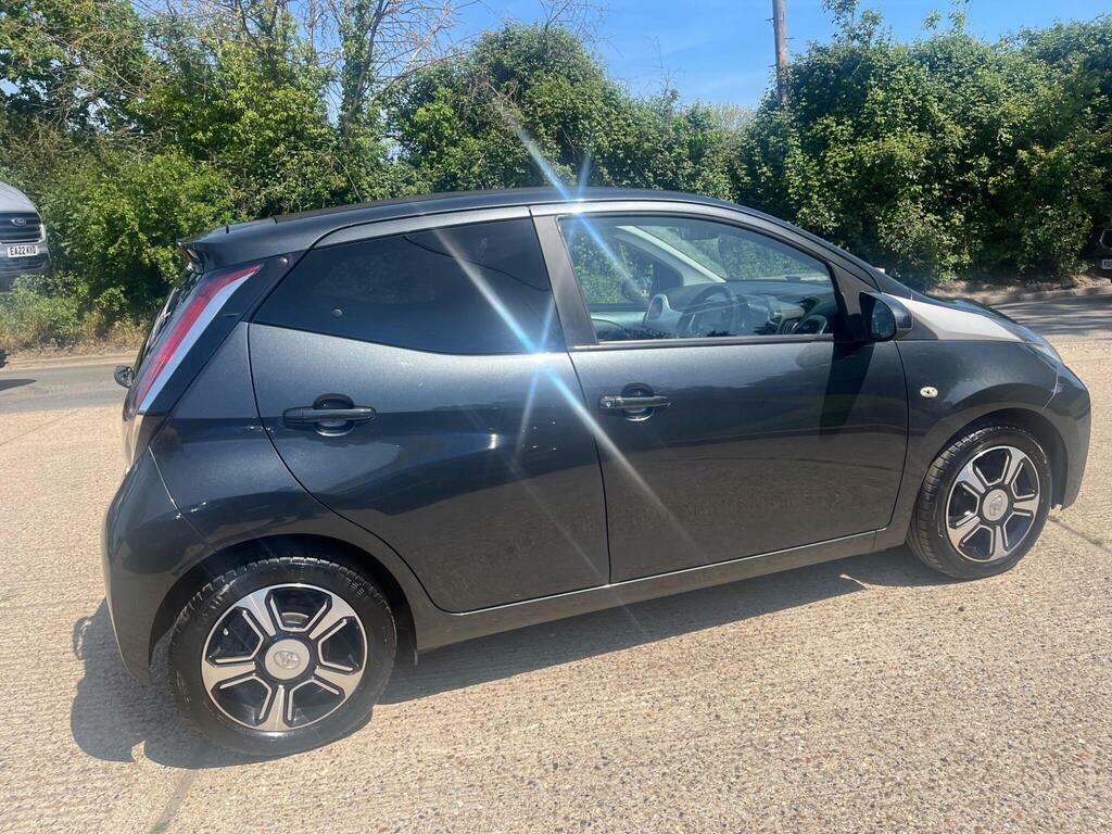 Toyota Aygo 1.0 Vvt-i X-clusiv 2 X-wave X-shift Euro 6 EF66RKN Grey #5