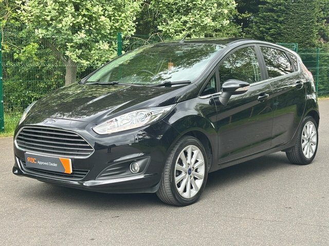 Ford Fiesta Ecoboost Titanium Hatchback EN65LKO Black #3