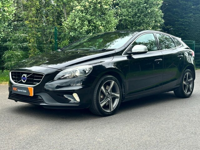 Volvo V40 T3 R-design Lux Nav Black #3