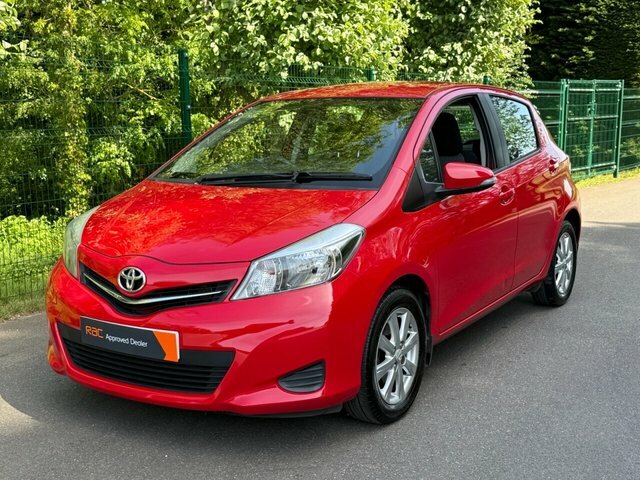 Toyota Yaris Dual Vvt-i Tr Hatchback BN63VHG Red #5