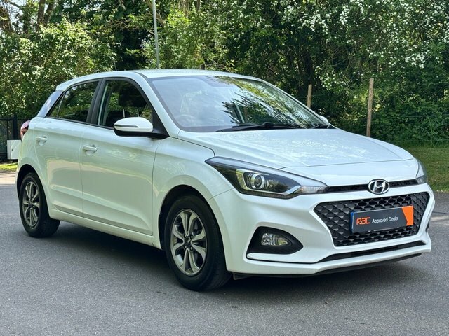 Hyundai I20 Se Launch Edition Hatchback EN68XVL White #5
