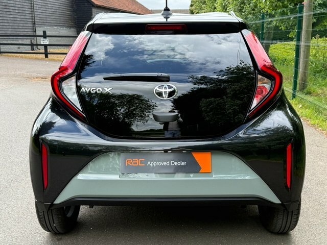 Toyota Aygo X Vvt-i Edge Hatchback EA75UDP Green #4