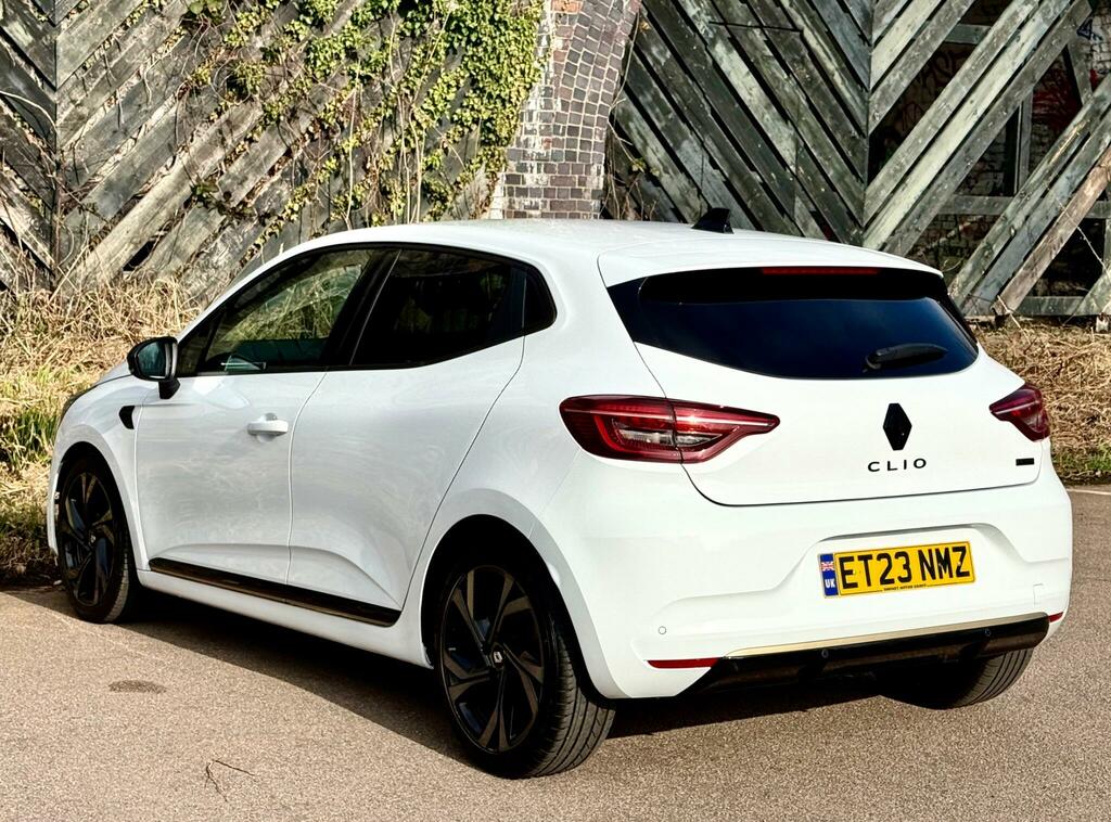 Renault Clio 1.6 E-tech E-tech Engineered Euro 6 Ss ET23NMZ White #6