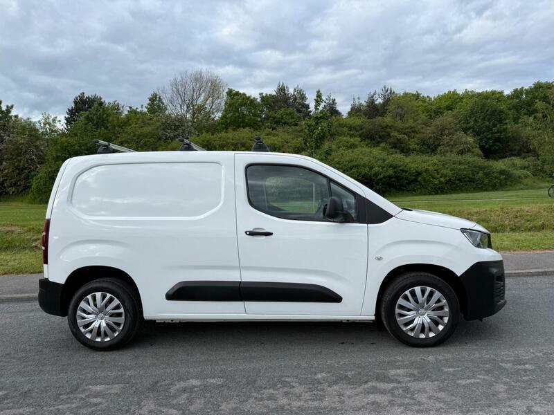 Peugeot Partner 1.6 Bluehdi 1000 Professional Standard Panel Van S White