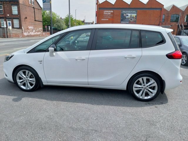 Vauxhall Zafira Tourer Mpv BD17UZU White #5