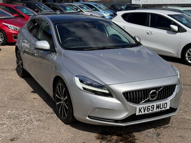 Volvo V40 Hatchback KV69MUO Silver #2
