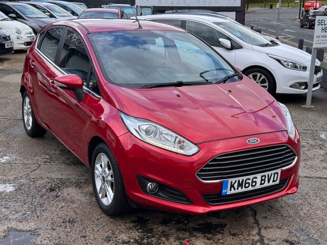 Ford Fiesta Hatchback KM66BVD Red #2