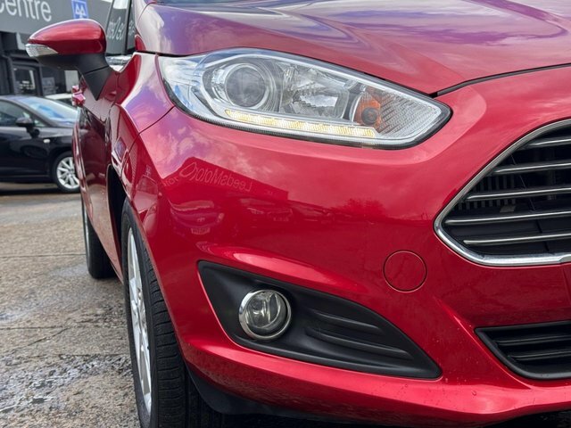 Ford Fiesta Hatchback KM66BVD Red #3