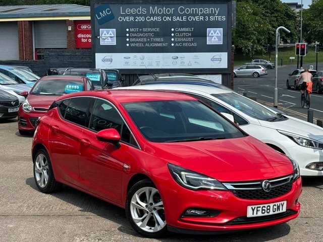 Vauxhall Astra Hatchback YF68GWY Red #2