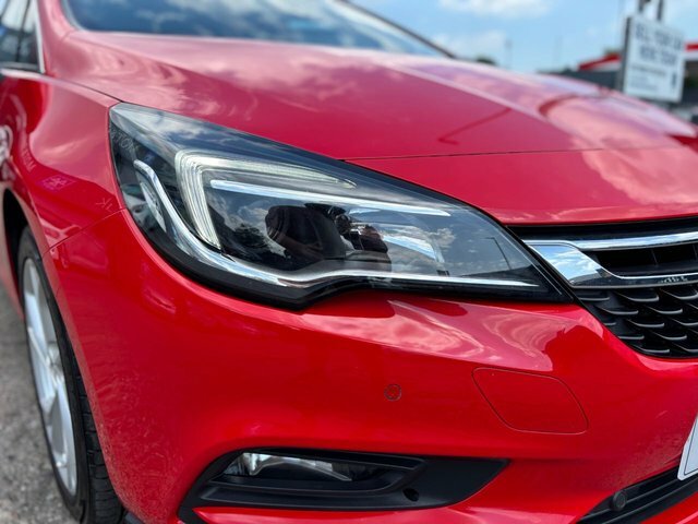 Vauxhall Astra Hatchback YF68GWY Red #4