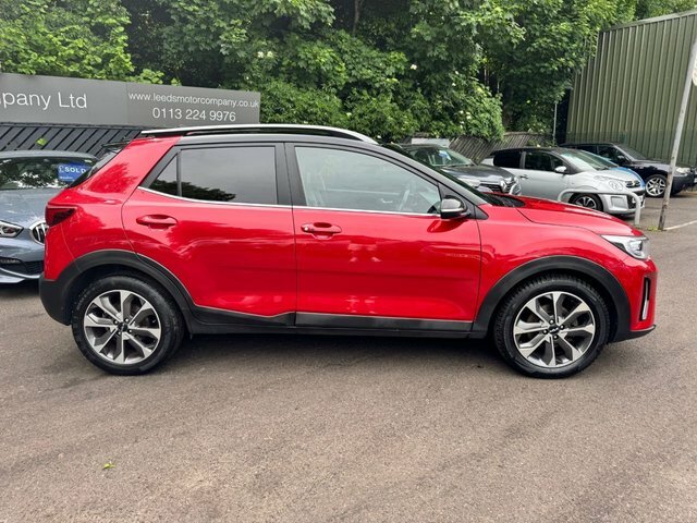 Kia Stonic Suv GF71TKE Red #2