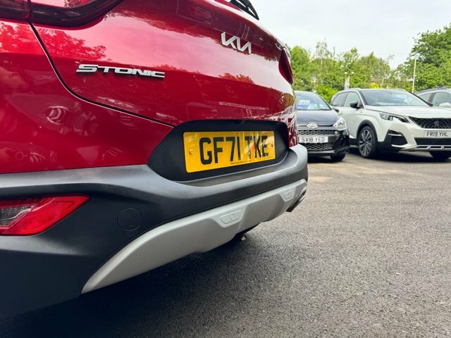 Kia Stonic Suv GF71TKE Red #5