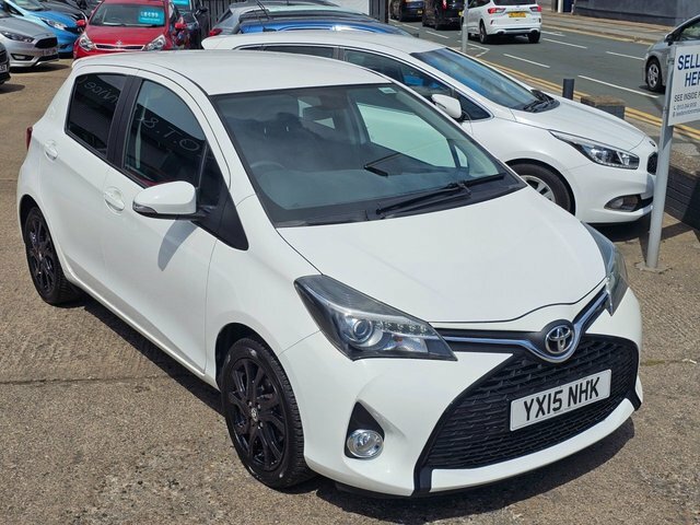 Toyota Yaris Hatchback YX15NHK White #2
