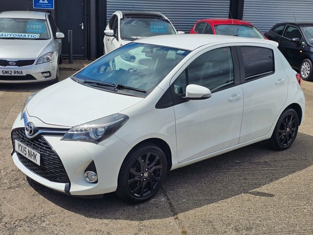 Toyota Yaris Hatchback YX15NHK White #5