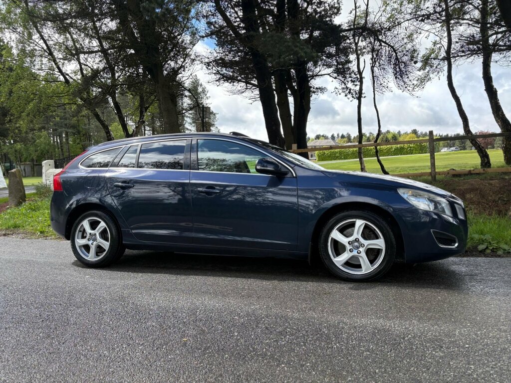 Volvo V60 2.4 D5 Se Lux Euro 5 Ss AF12SMV Blue #3
