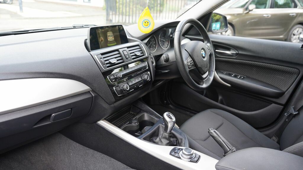 BMW 1 Series 2016 1.5 116D Ed Plus Hatchback LR66HSU Black #2