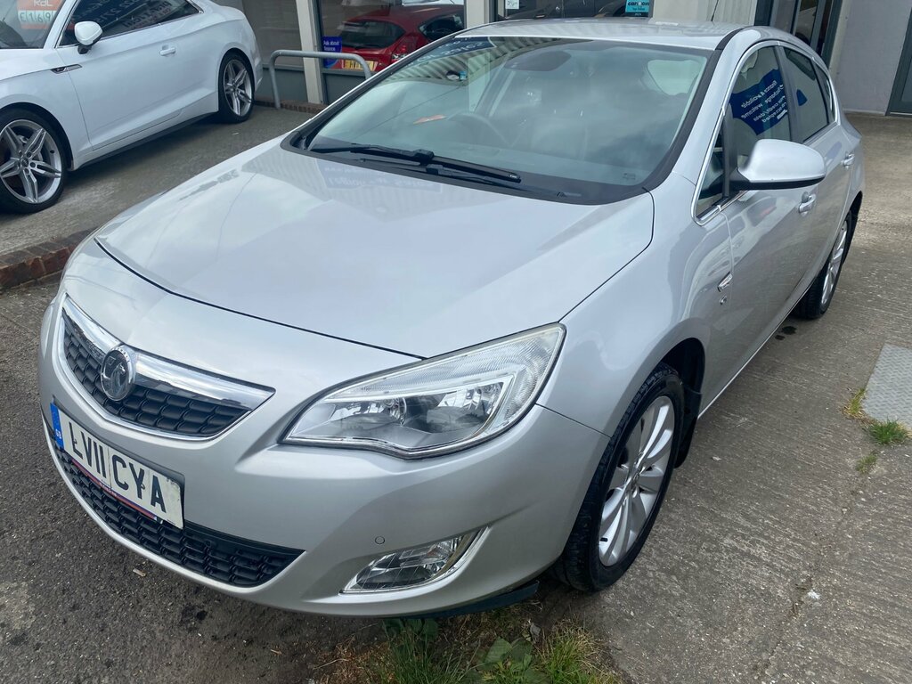 Vauxhall Astra 1.6 16V Elite Hatchback Euro 5 LV11CYA Silver #2
