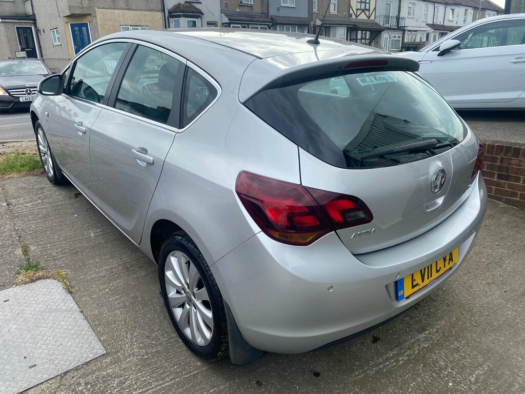 Vauxhall Astra 1.6 16V Elite Hatchback Euro 5 LV11CYA Silver #4