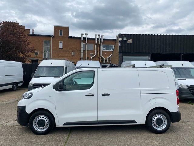 Peugeot Expert 2.0 Blue Hdi Professional NU22DHF White #2