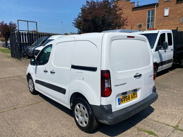 Peugeot Partner 1.6 Blue Hdi Professional NV68AOJ White #6