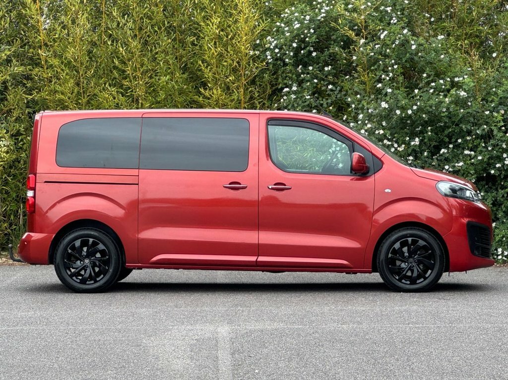 Citroen SpaceTourer 2L Flair M GL19VMW Orange #3