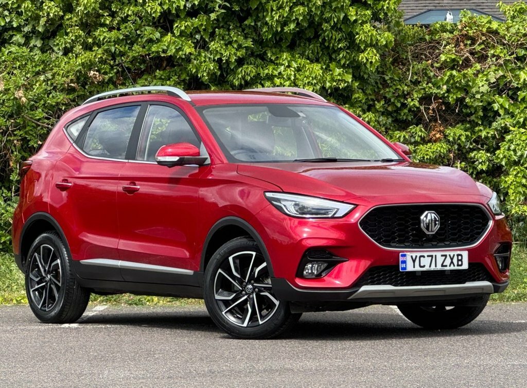 MG ZS 1L Exclusive Red
