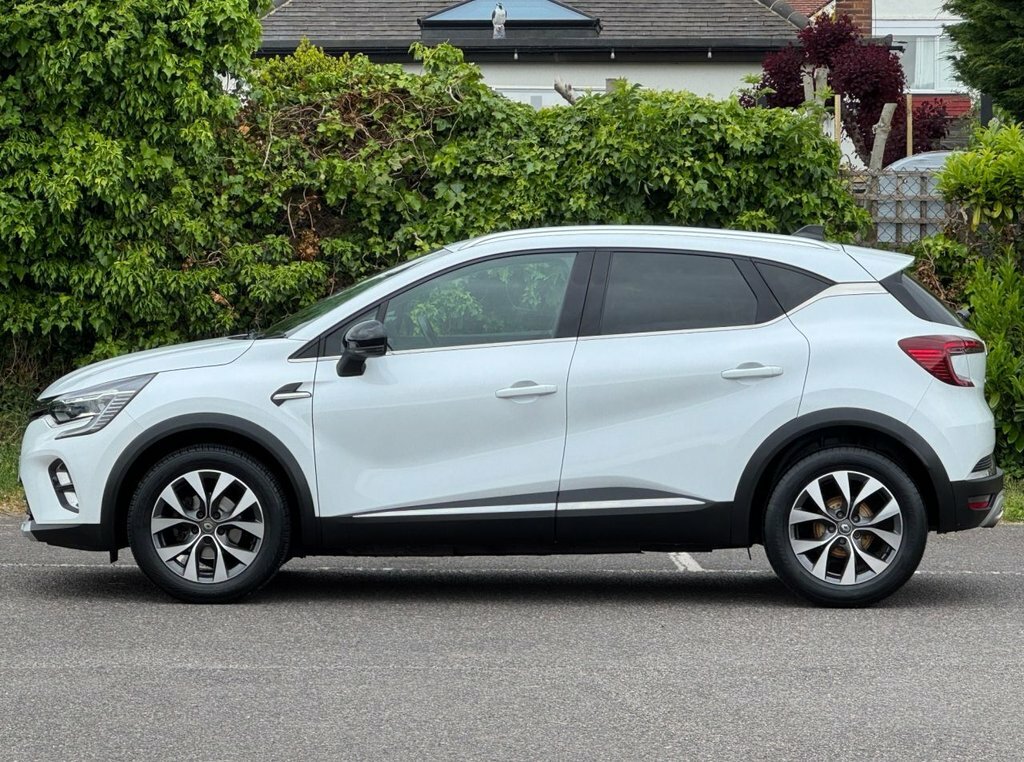 Renault Captur 1.3L S Edition VN70ESF White #4