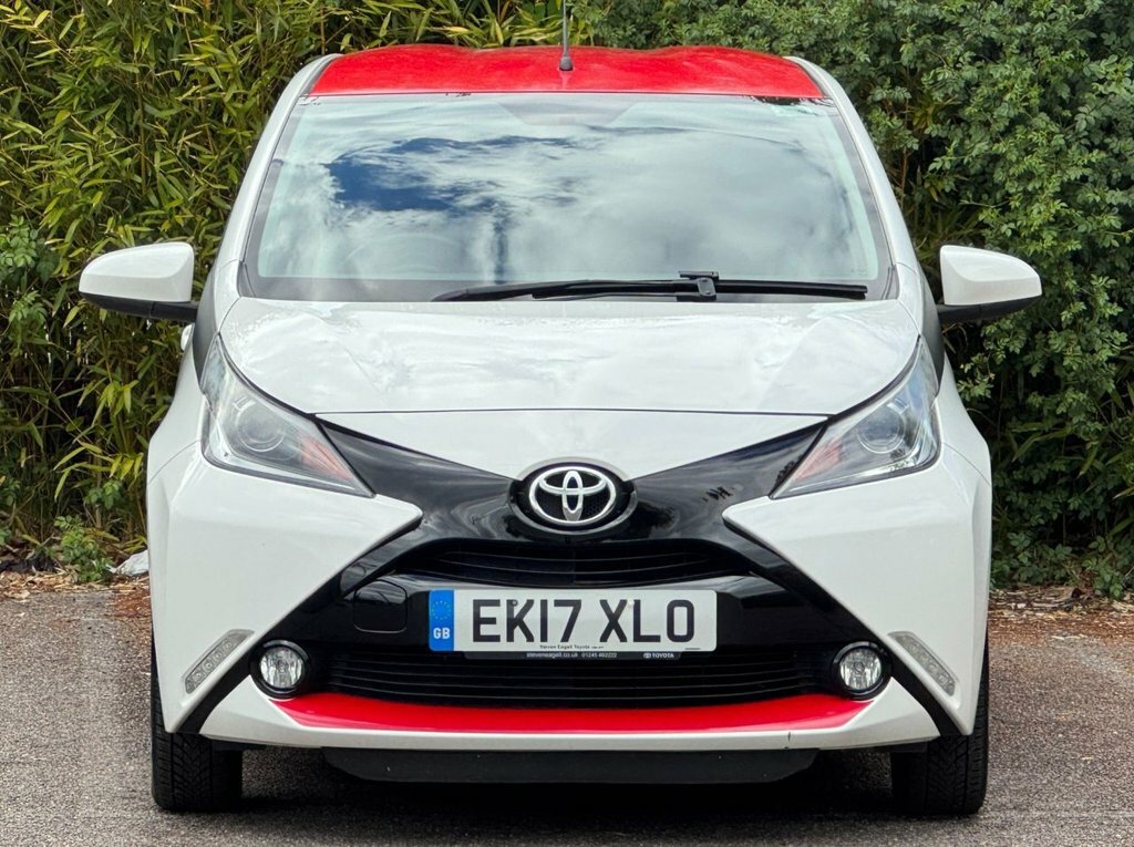 Toyota Aygo 1L X-press EK17XLO White #5