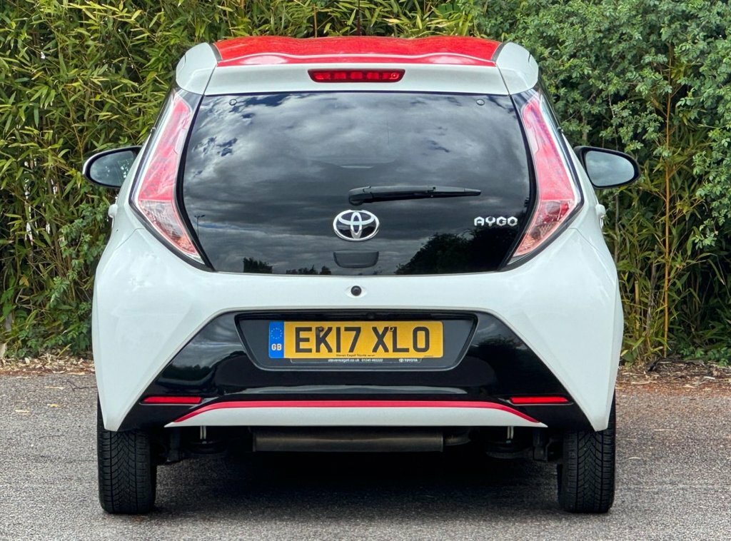 Toyota Aygo 1L X-press EK17XLO White #6