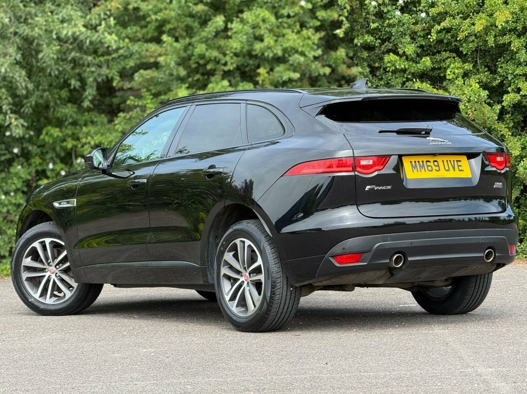 Jaguar F-Pace 2L R-sport MM69UVE Black #2