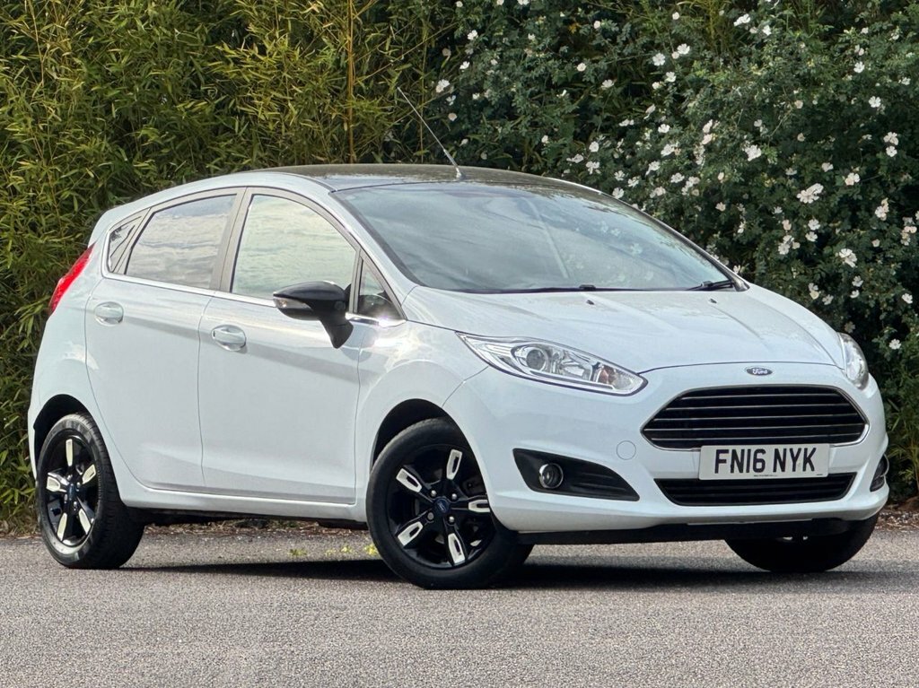 Ford Fiesta 1L Zetec White Edition White