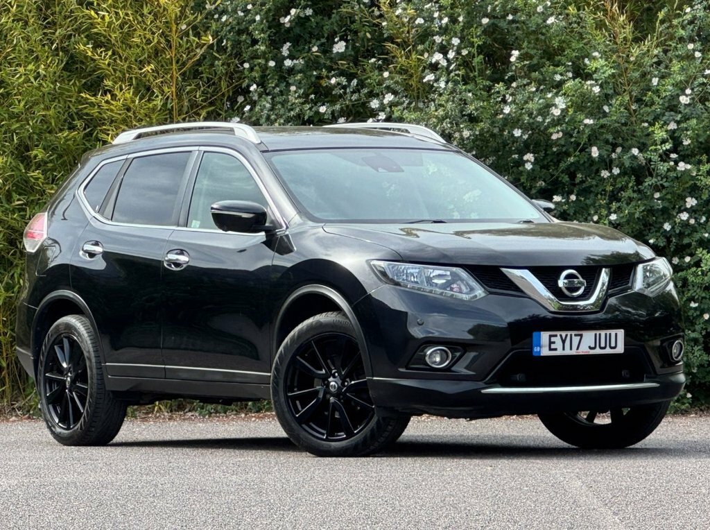 Nissan X-Trail 1.6L N-vision Black