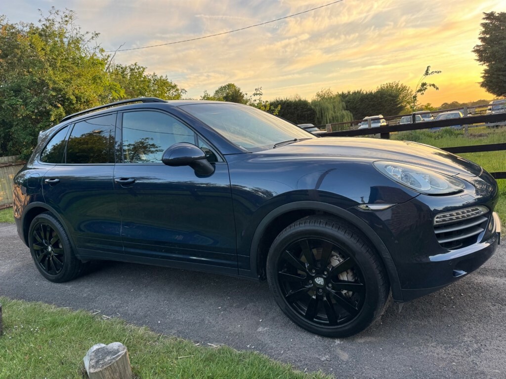 Porsche Cayenne 3.0 L S Hybrid Tiptronic S Blue