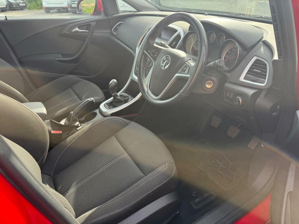 Vauxhall Astra Hatchback 1.6I Sri Euro 6 201515 Red #3