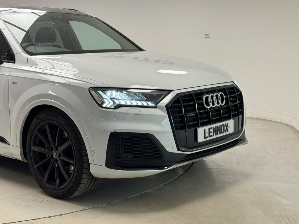 Audi Q7 3.0 Tfsi V6 55 Black Edition Tiptronic Quattro Eur VE71HLK White #4