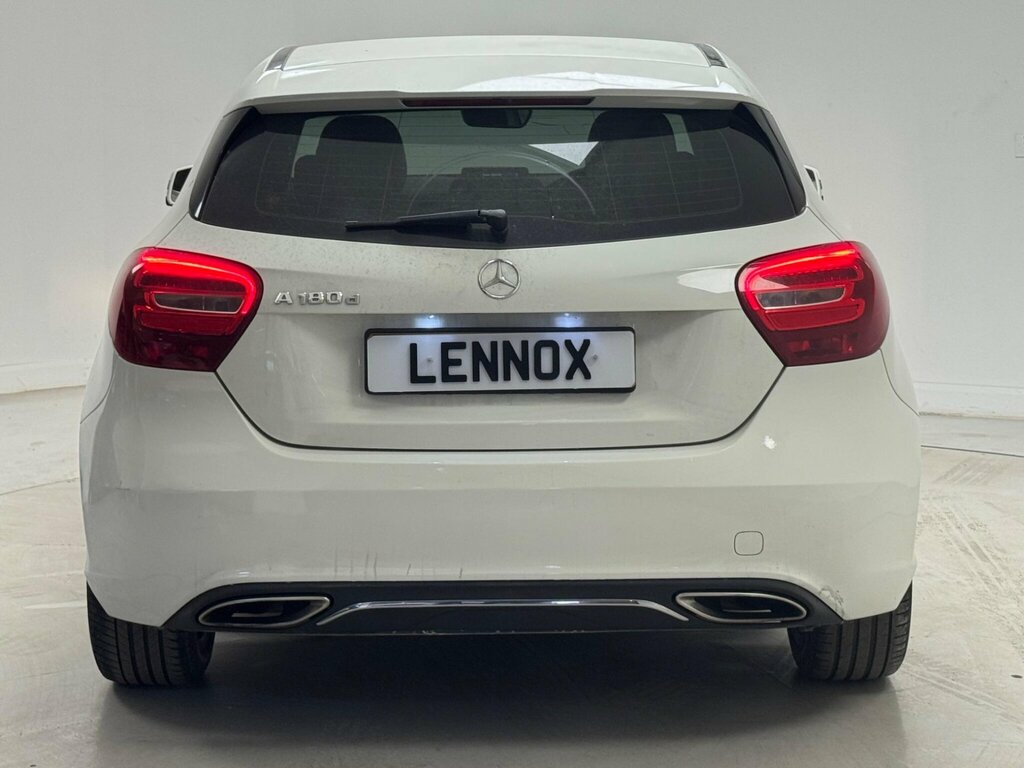 Mercedes-Benz A Class 1.5 A180d Sport 7G-dct Euro 6 Ss BJ18EHL White #4