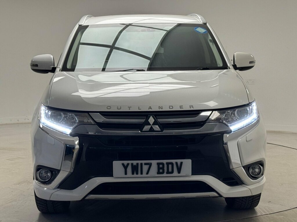Mitsubishi Outlander 2.0H 12Kwh Kotu Cvt 4Wd Euro 6 Ss White