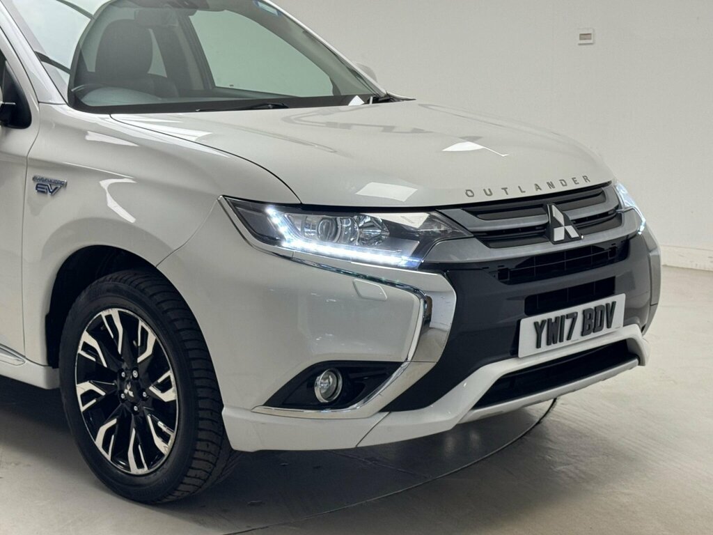 Mitsubishi Outlander 2.0H 12Kwh Kotu Cvt 4Wd Euro 6 Ss YW17BDV White #4