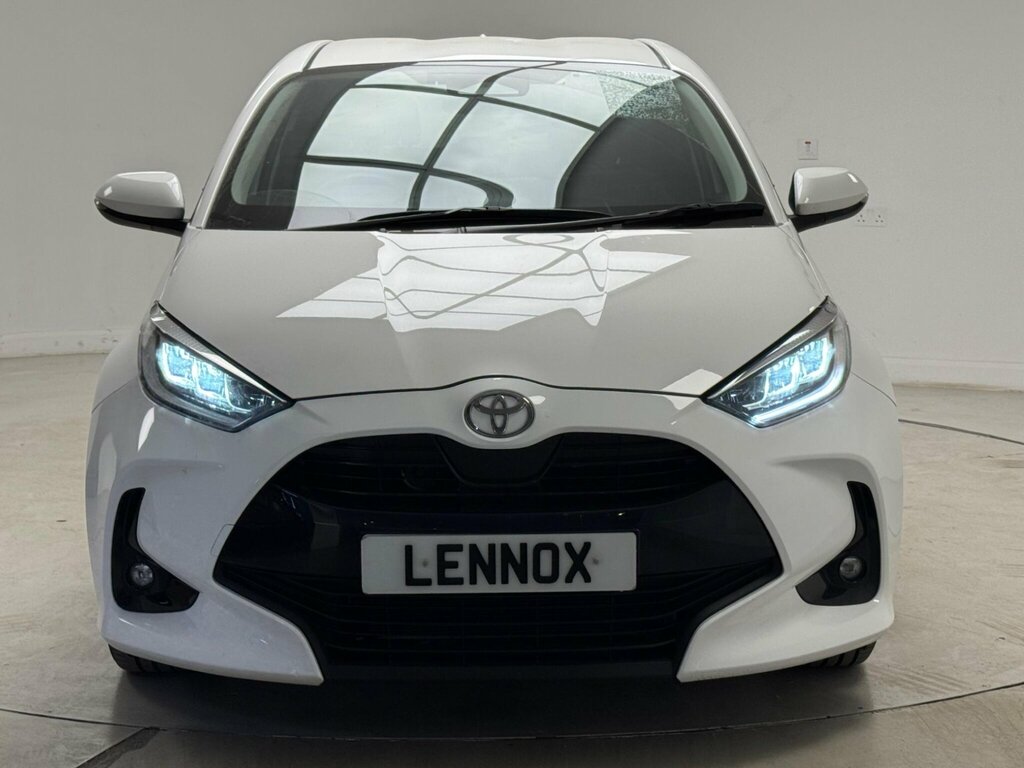 Toyota Yaris 1.5 Vvt-h Design E-cvt Euro 6 Ss White