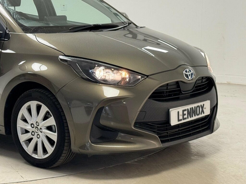 Toyota Yaris 1.5 Vvt-h Icon E-cvt Euro 6 Ss GJ71ZLN Brown #4