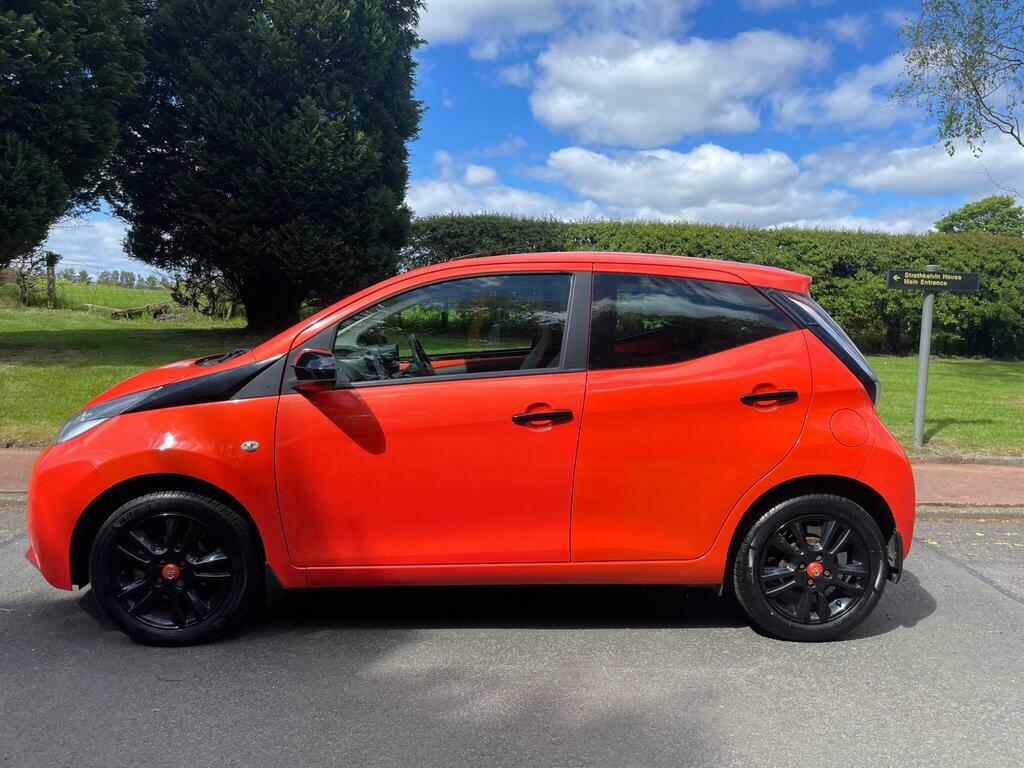 Toyota Aygo 1.0 Vvt-i X-cite Euro 5 SV15KNU Orange #2
